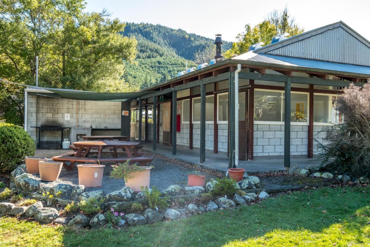 Alpine Adventure Holiday Park هانمر سبرينغز المظهر الخارجي الصورة